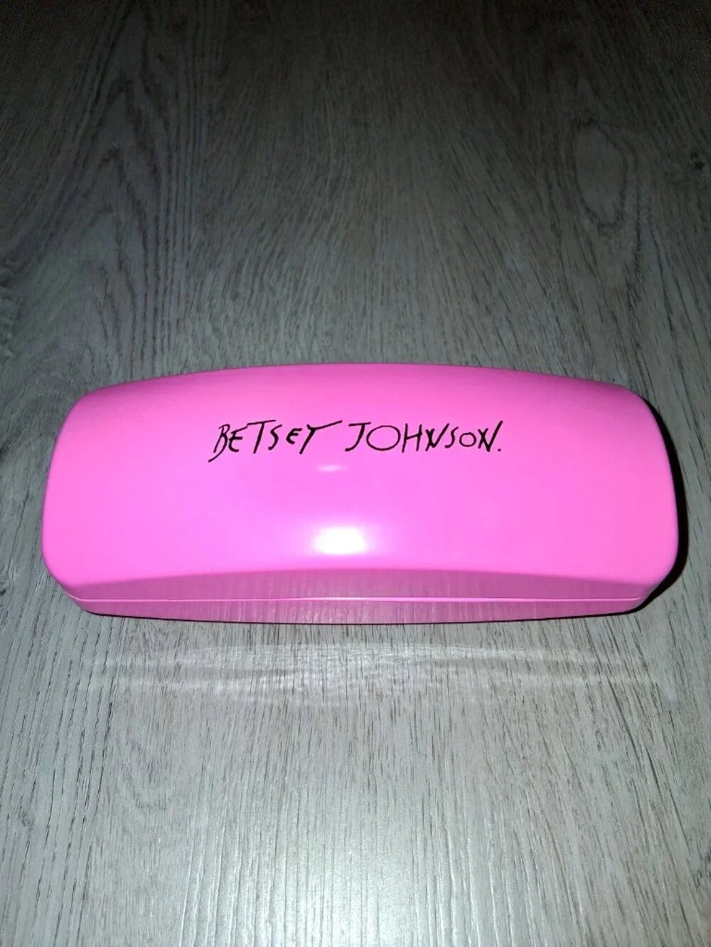 Betsey Johnson Leopard Inside Hot Pink Hard Clam Shell Glasses Case Sunglasses